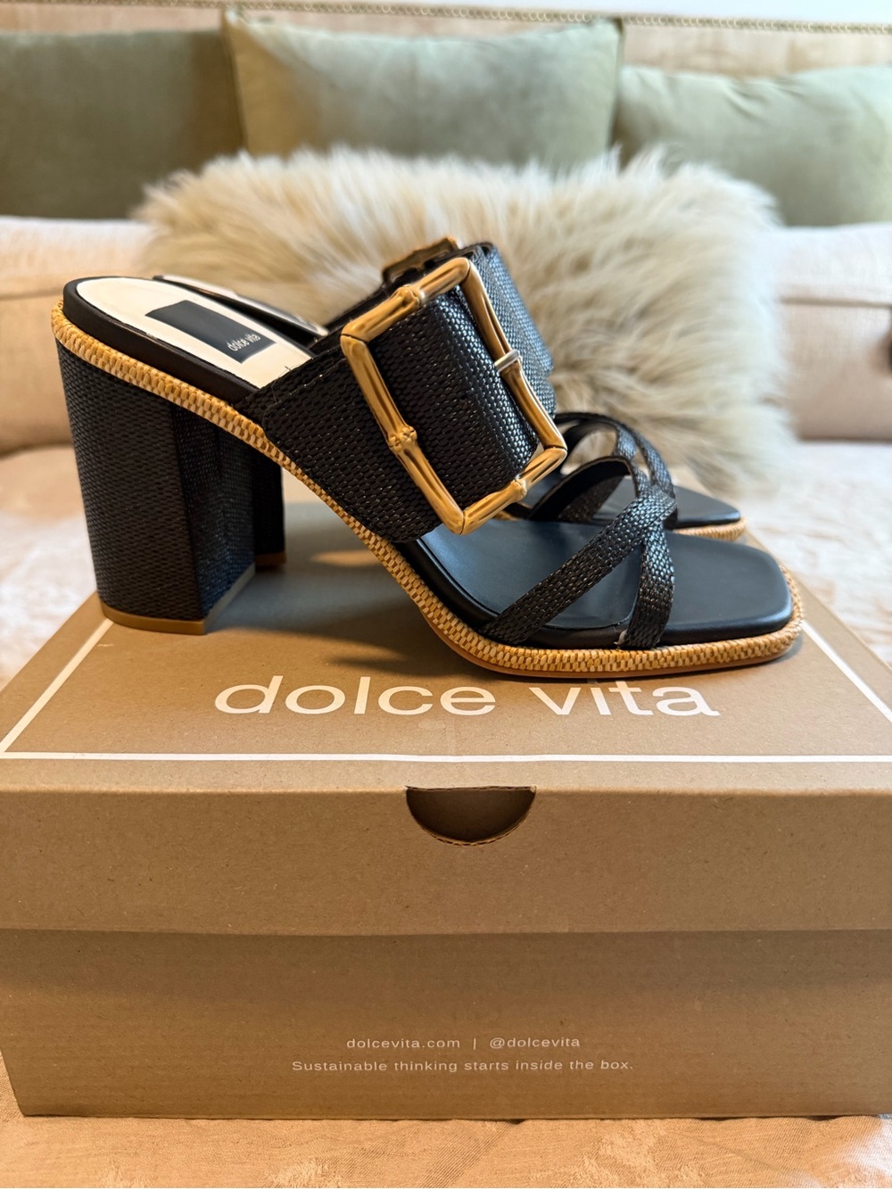 NWT Dolce Vita Onnie Black Raffia Sandal, 
Size 8.5 - Picture 5 of 9